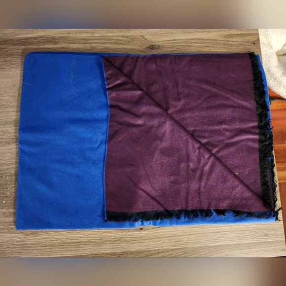 Blue and burgundy scarf - Picture 1 of 2